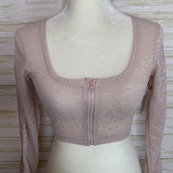 Victoria’s Secret Performance Zip Crop Top - Picture 2 of 9